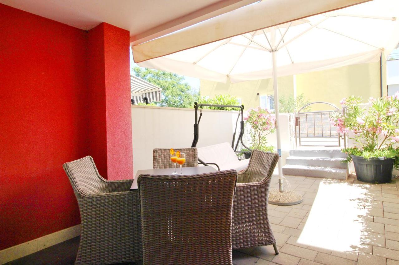 Villa Pino with Pool, Sauna&Jacuzzi Petrcane Esterno foto