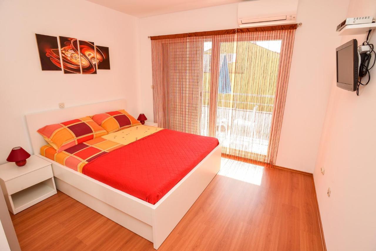 Villa Pino with Pool, Sauna&Jacuzzi Petrcane Esterno foto