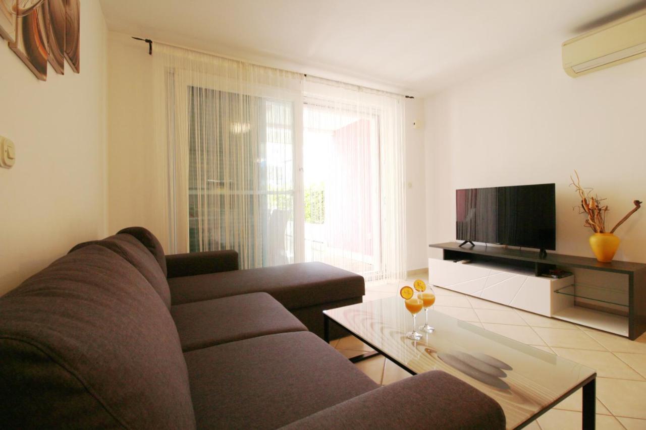 Villa Pino with Pool, Sauna&Jacuzzi Petrcane Esterno foto