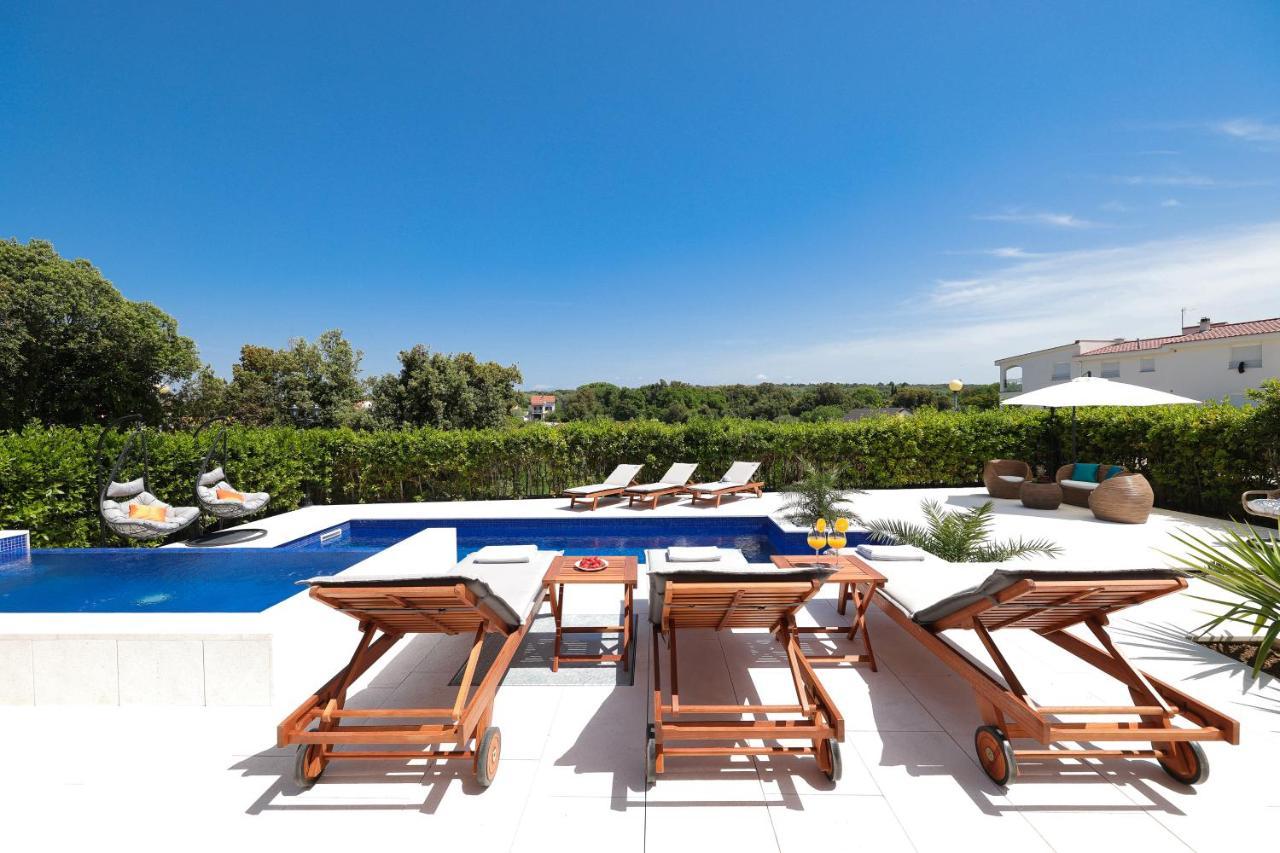 Villa Pino with Pool, Sauna&Jacuzzi Petrcane Esterno foto