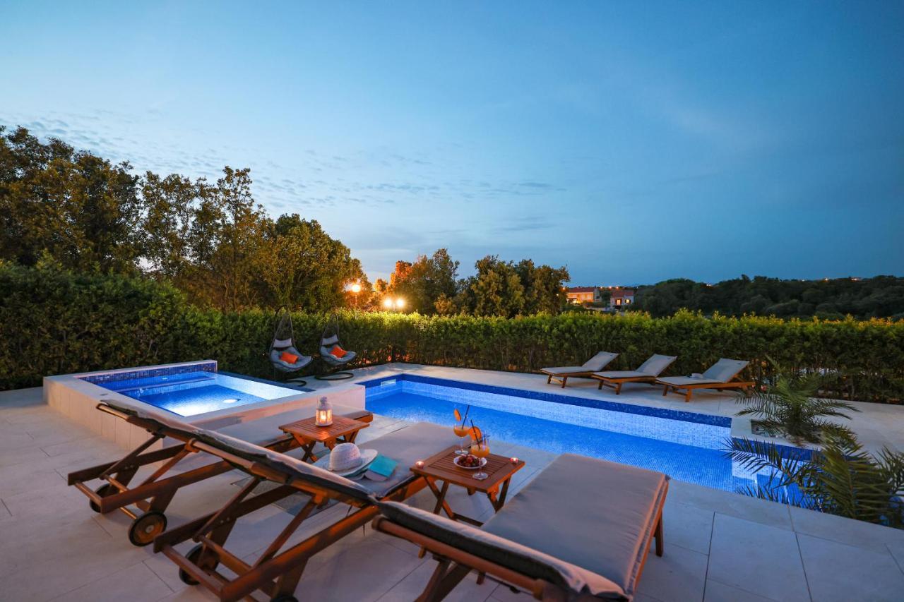 Villa Pino with Pool, Sauna&Jacuzzi Petrcane Esterno foto