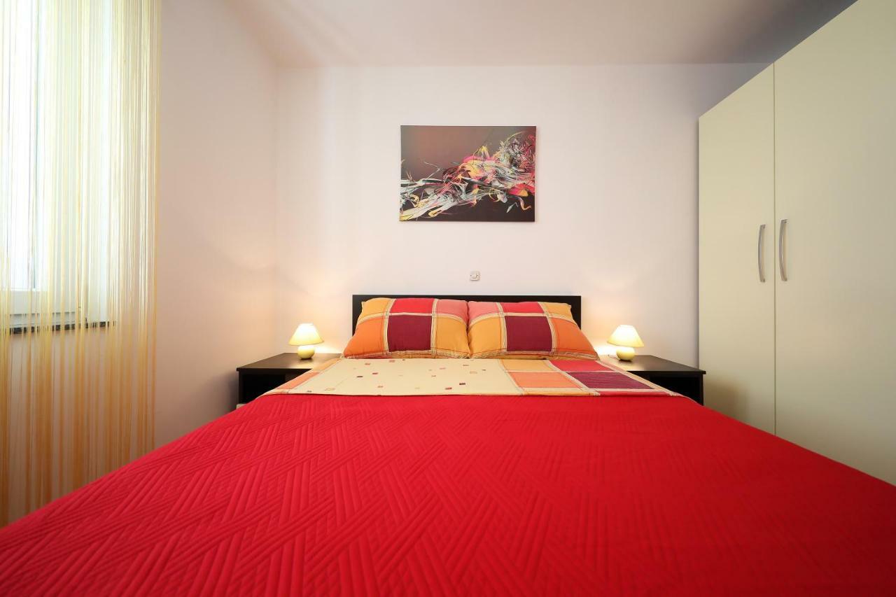 Villa Pino with Pool, Sauna&Jacuzzi Petrcane Esterno foto